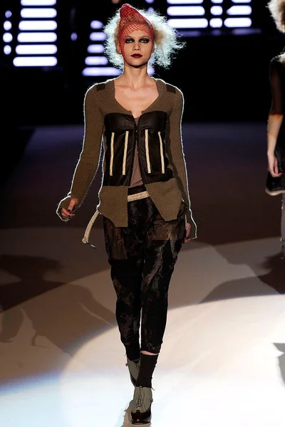Look 26